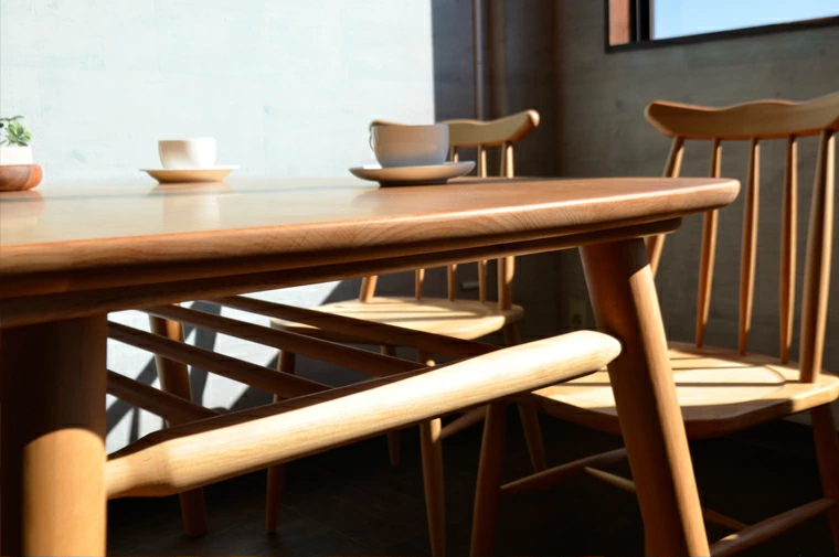 ISSEIKI NORN DINING TABLE