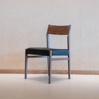 Fujishi CAPITAL AW Dining Chair (Armless)